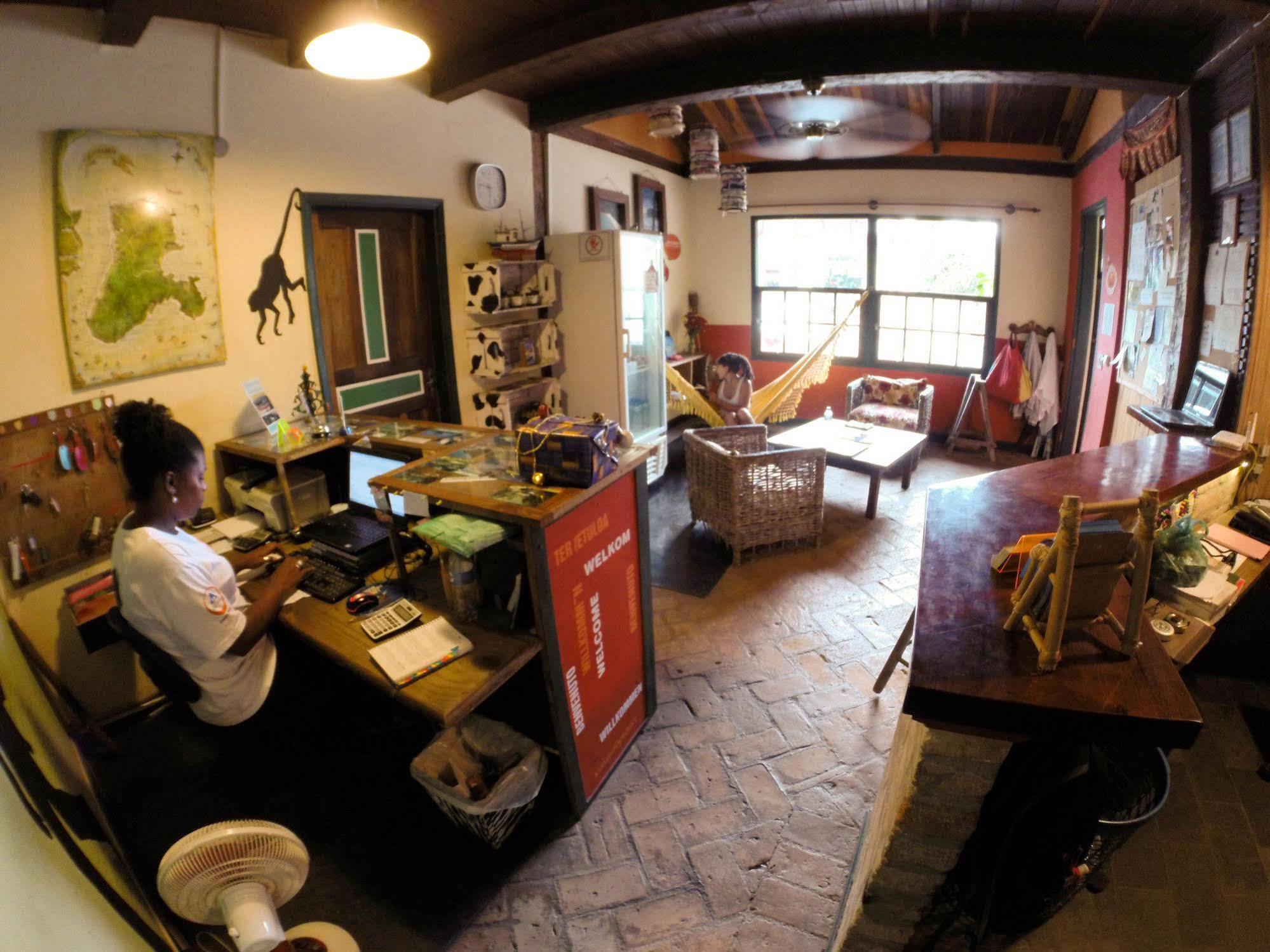 Hostel Central إلهابيلا المظهر الخارجي الصورة